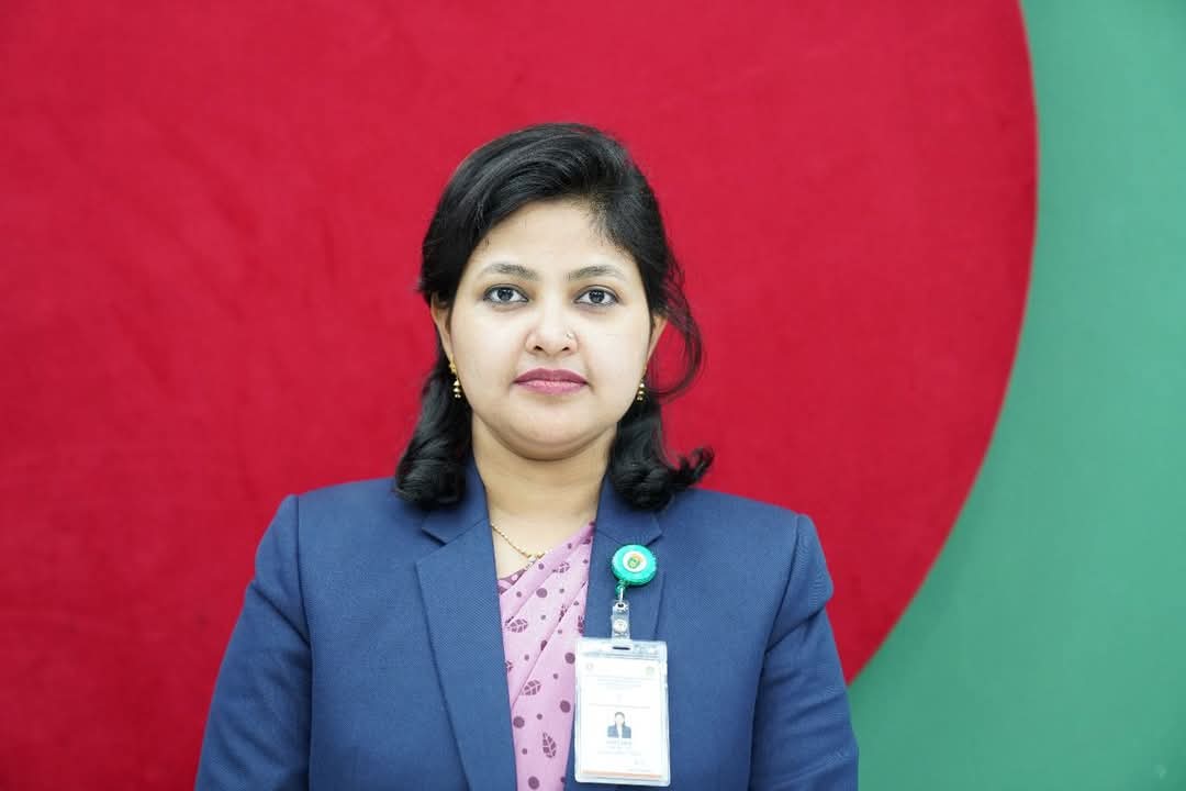 
                    প্রশাসক
                